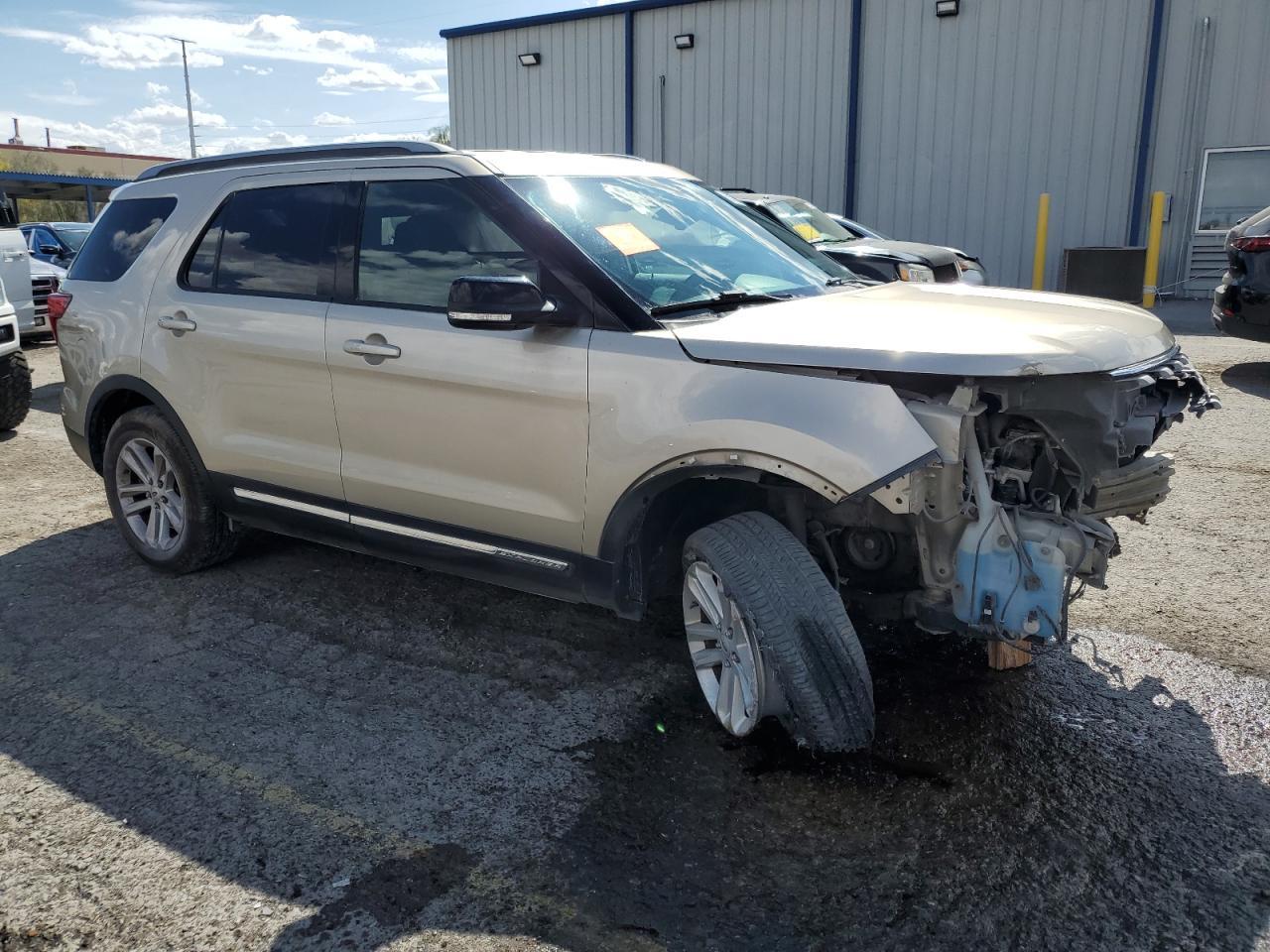 2017 Ford Explorer Xlt - Image 4