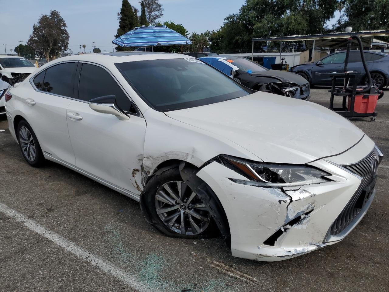 2021 Lexus Es 300H Base - Image 4