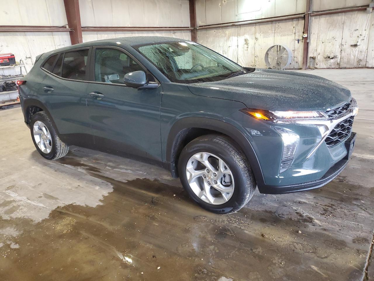 2025 Chevrolet Trax Ls - Image 4