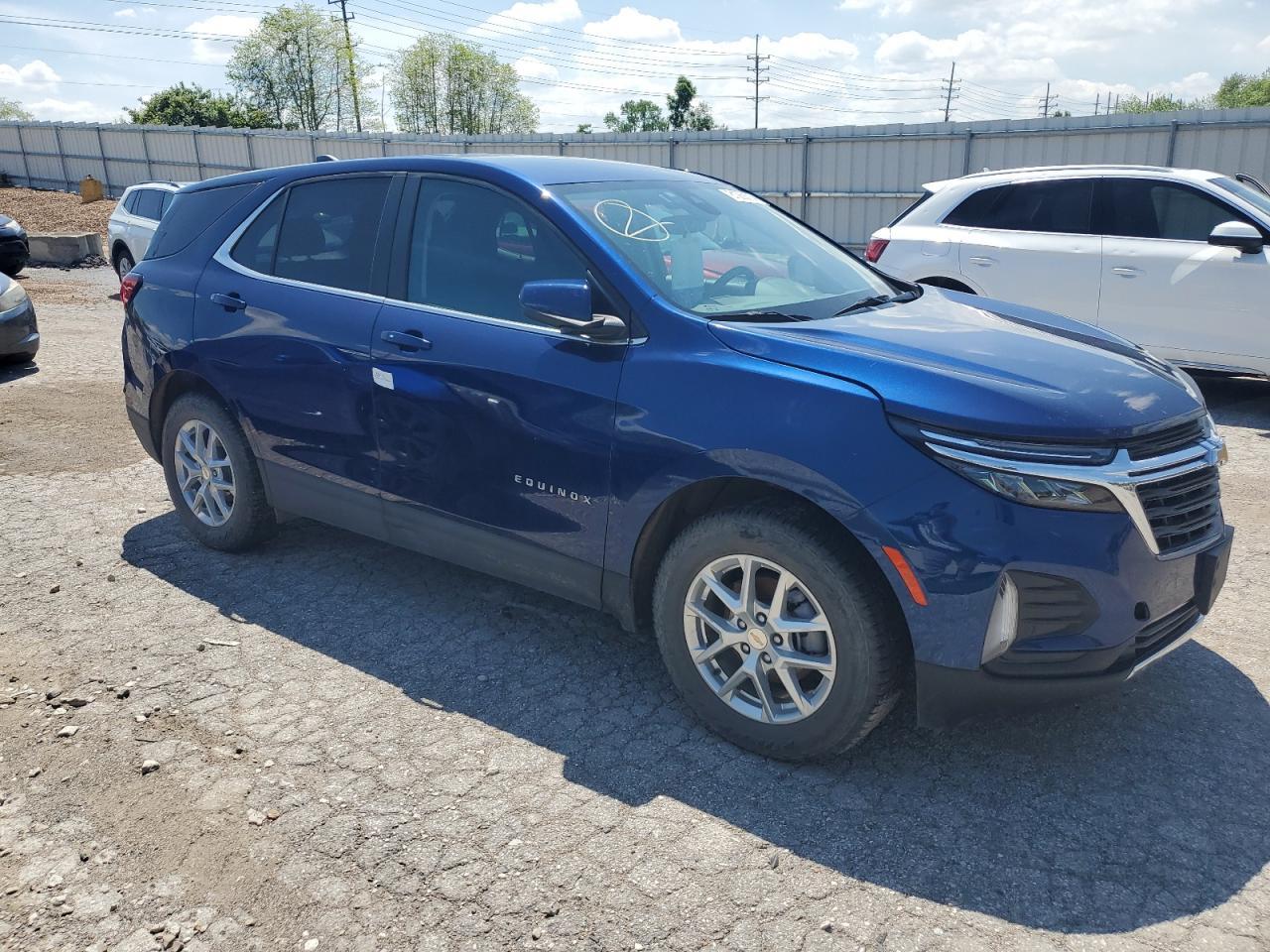 2023 Chevrolet Equinox - Image 4