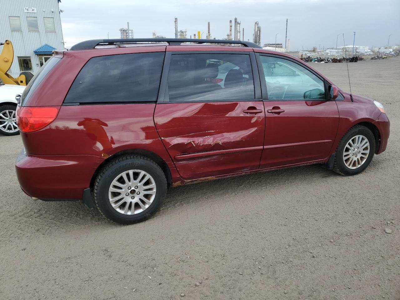 2010 Toyota Sienna Le - Фото 3