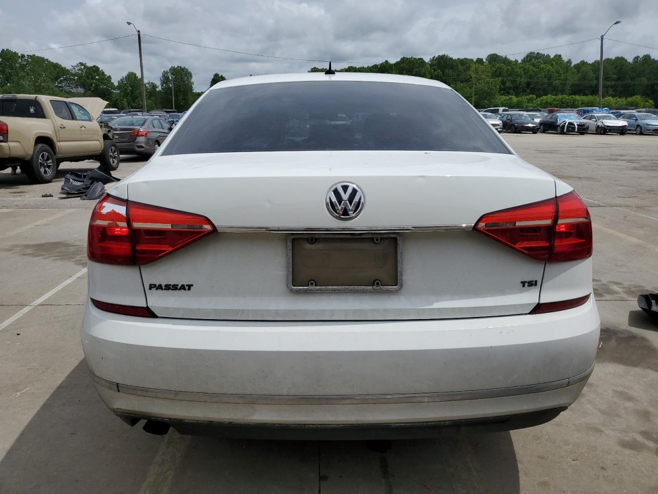 2016 Volkswagen Passat S - Image 6