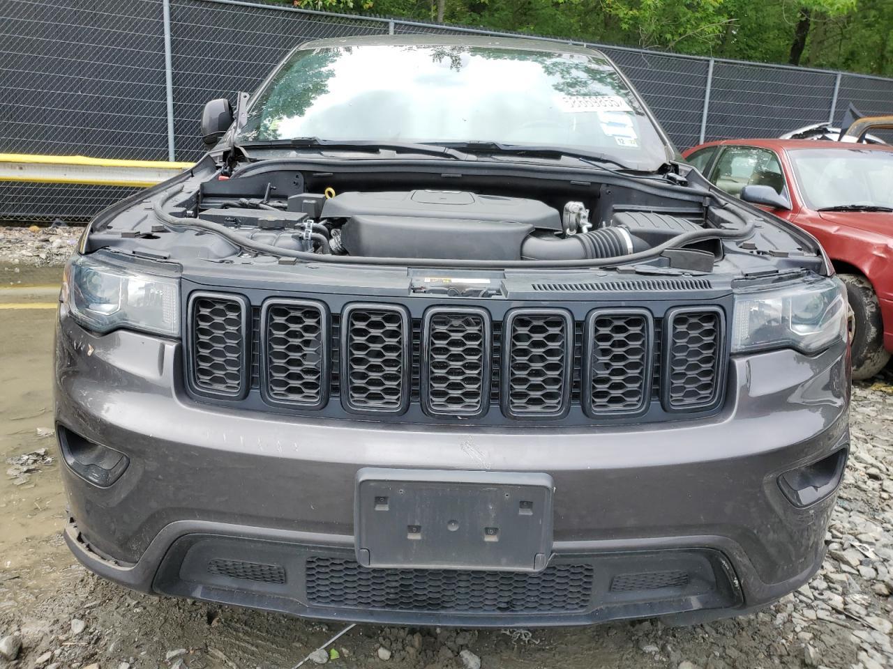 2018 Jeep Grand Cherokee Laredo - Фото 5