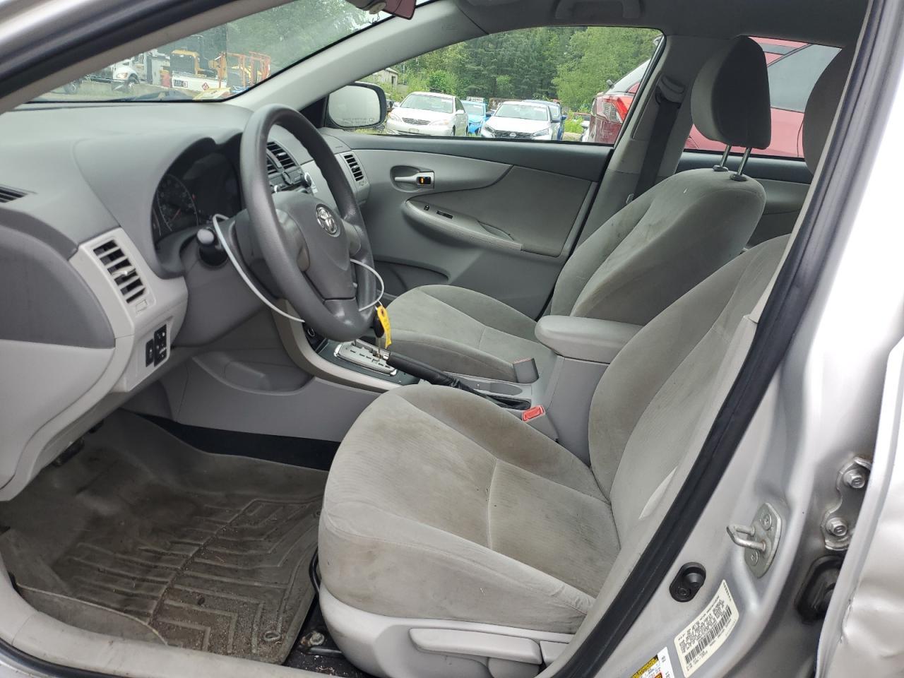 2010 Toyota Corolla Le - Фото 7