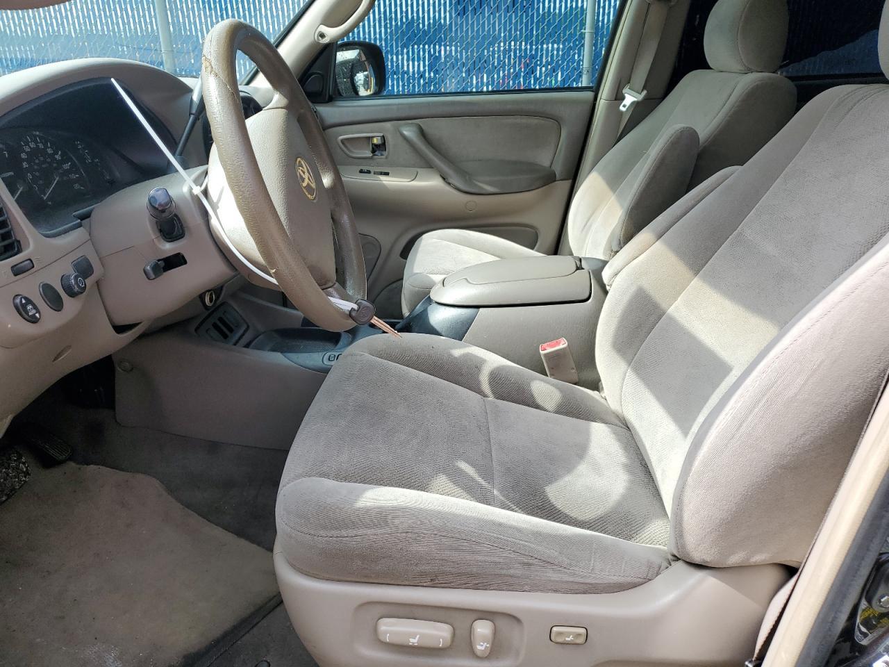 2006 Toyota Sequoia Sr5 - Image 7