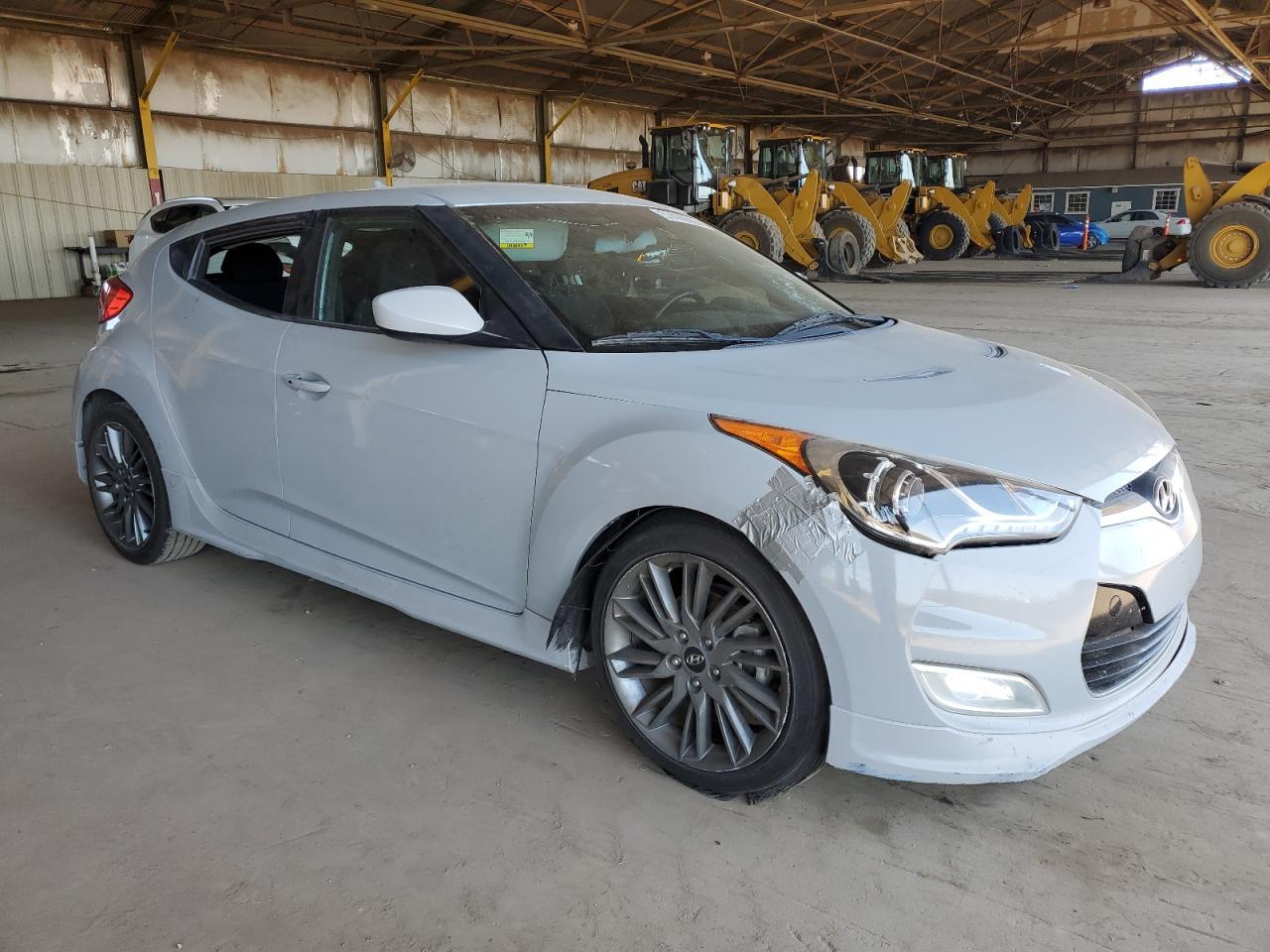 2013 Hyundai Veloster - Image 4