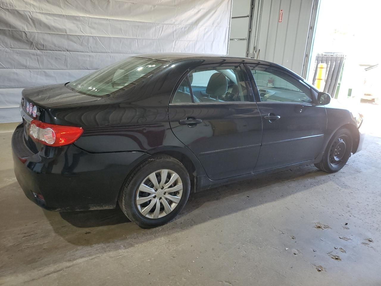 2013 Toyota Corolla Le - Фото 3