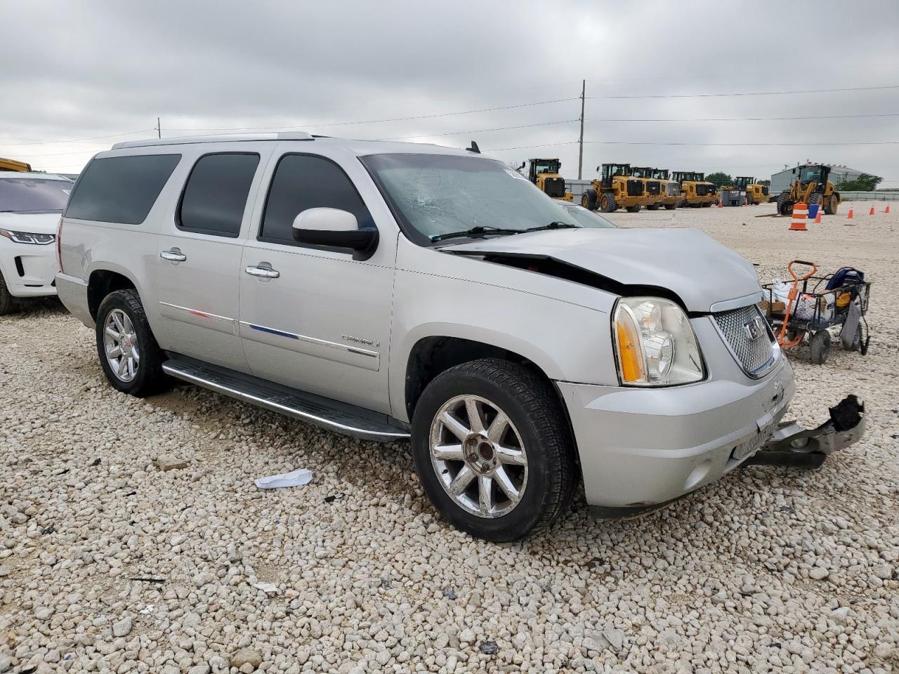 2010 GMC Yukon Xl Denali - Image 4