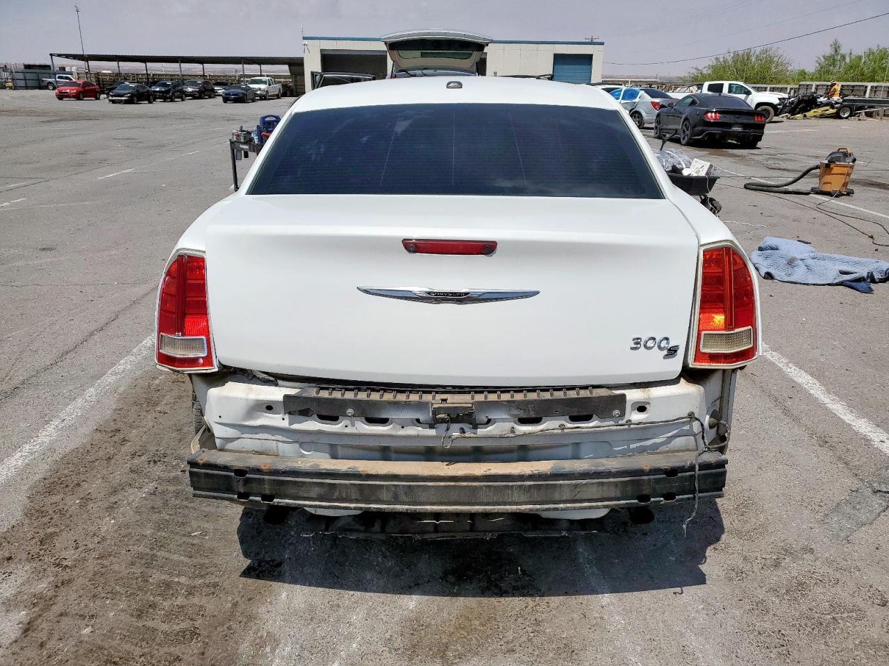 2013 Chrysler 300 S - Image 6