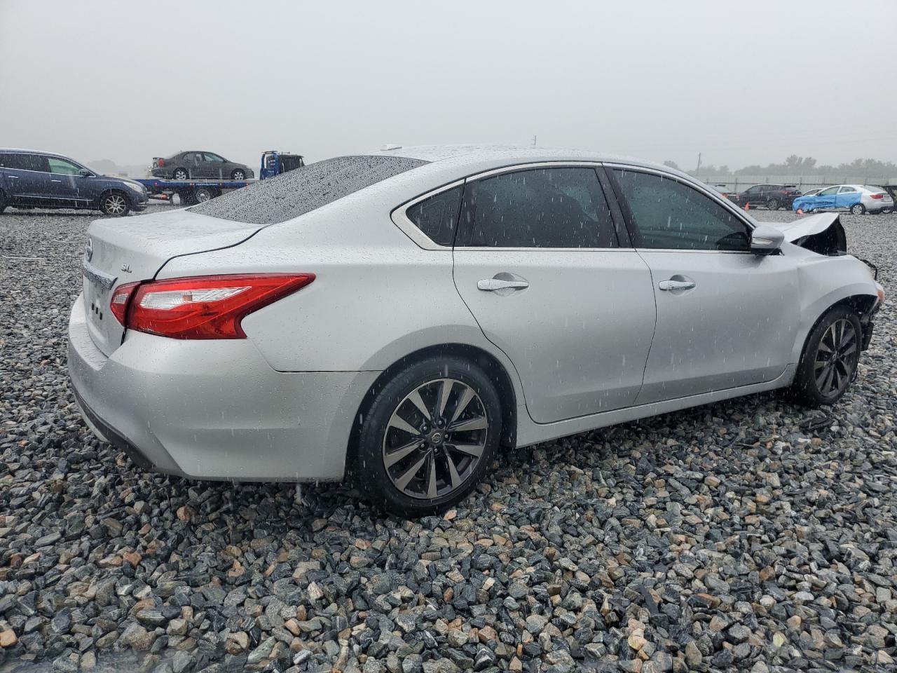 2017 Nissan Altima 2.5 - Image 3