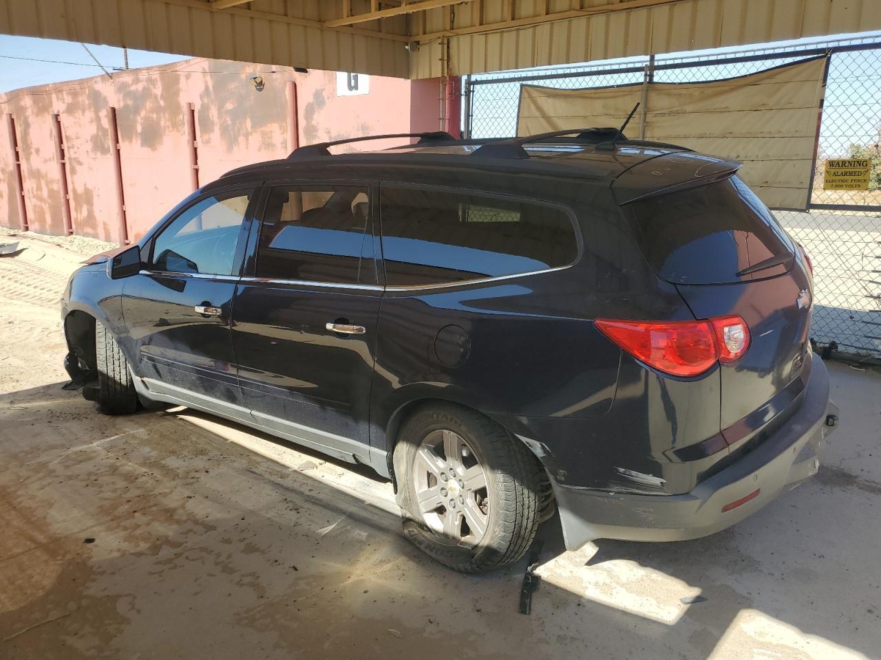 2010 Chevrolet Traverse Lt - Image 2