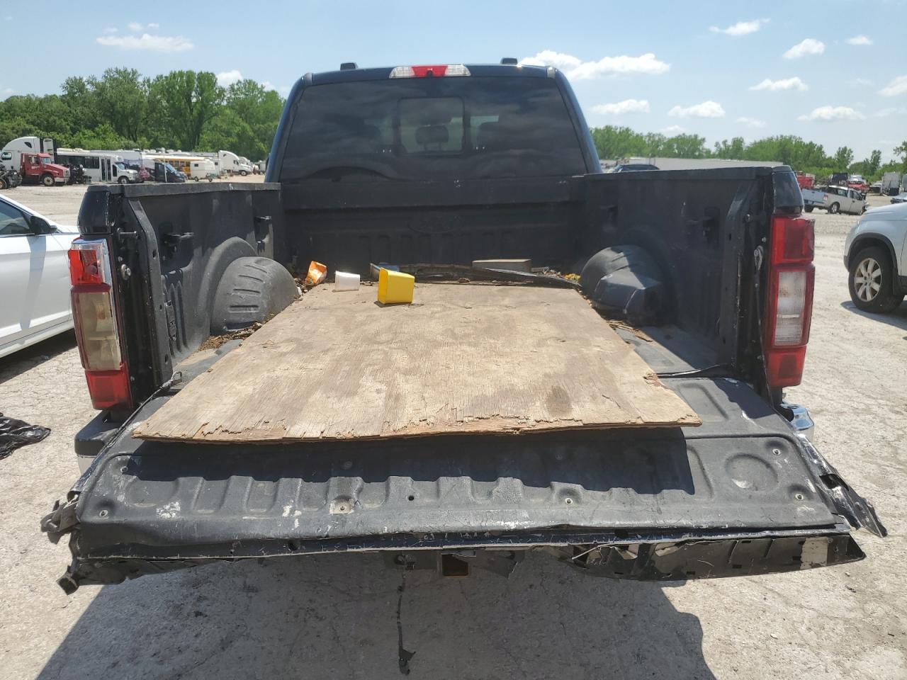 2020 Ford F350 Super Duty - Image 6