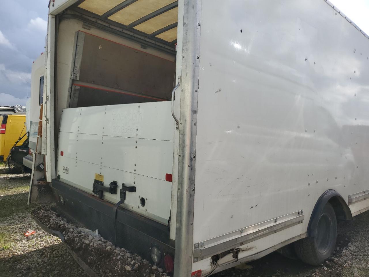 2020 GMC Savana Cutaway G3500 - Image 6