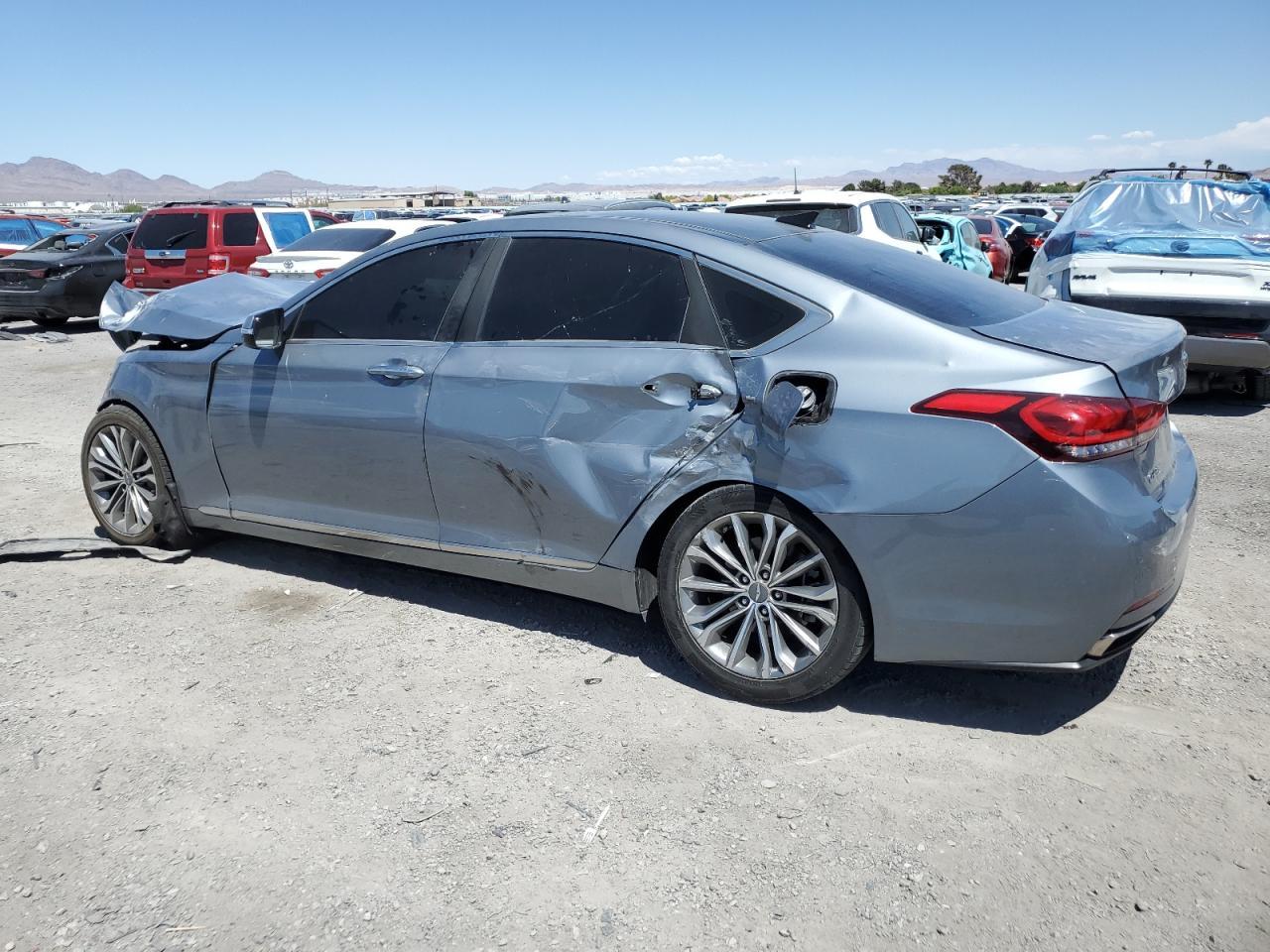 2015 Hyundai Genesis 3.8L - Фото 2