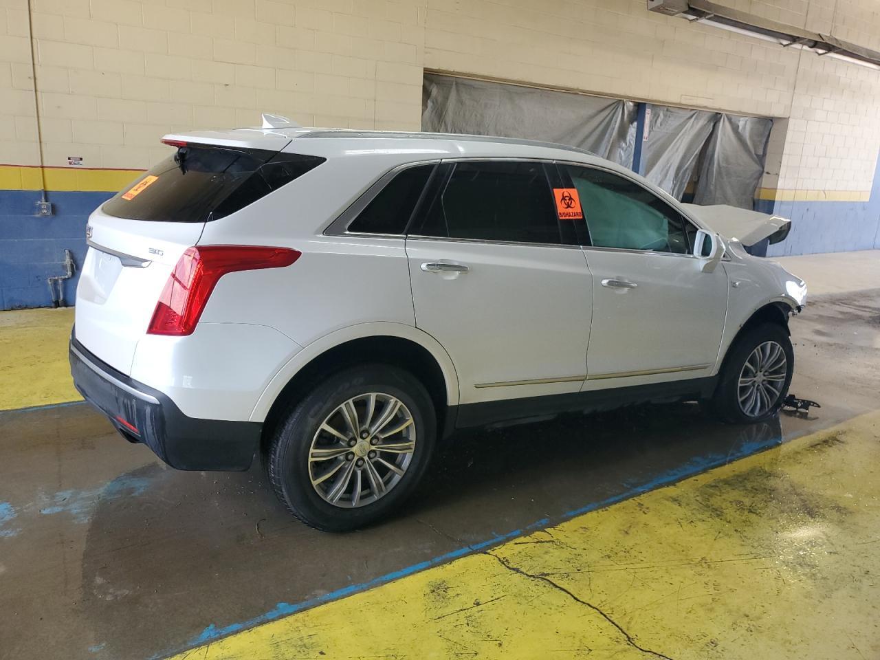 2018 Cadillac Xt5 Luxury - Image 3
