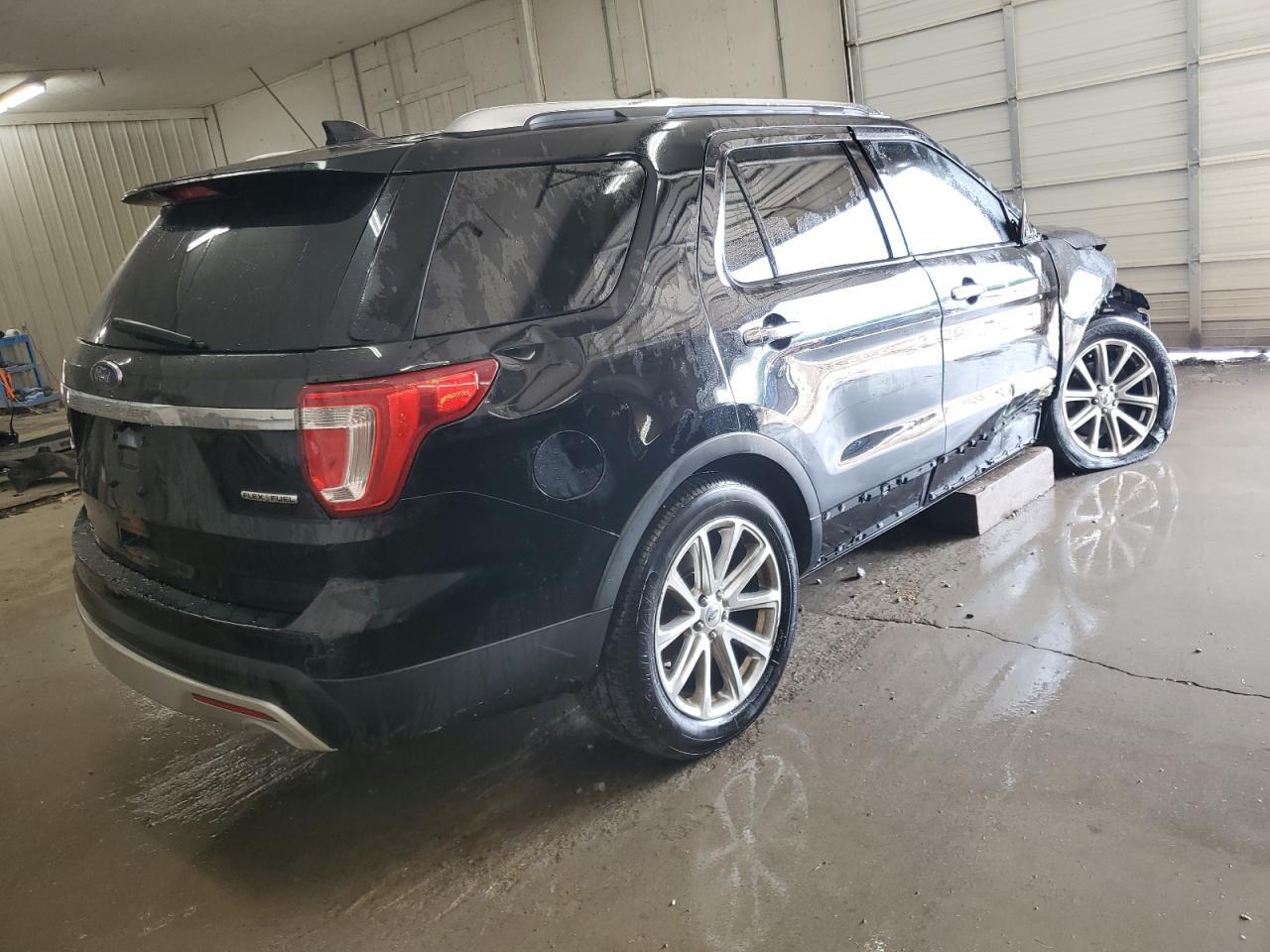 2016 Ford Explorer Limited - Image 3