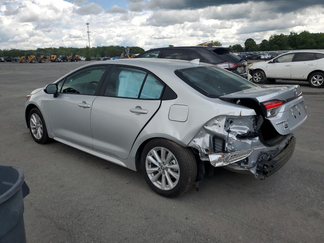 2025 Toyota Corolla Le - Фото 2