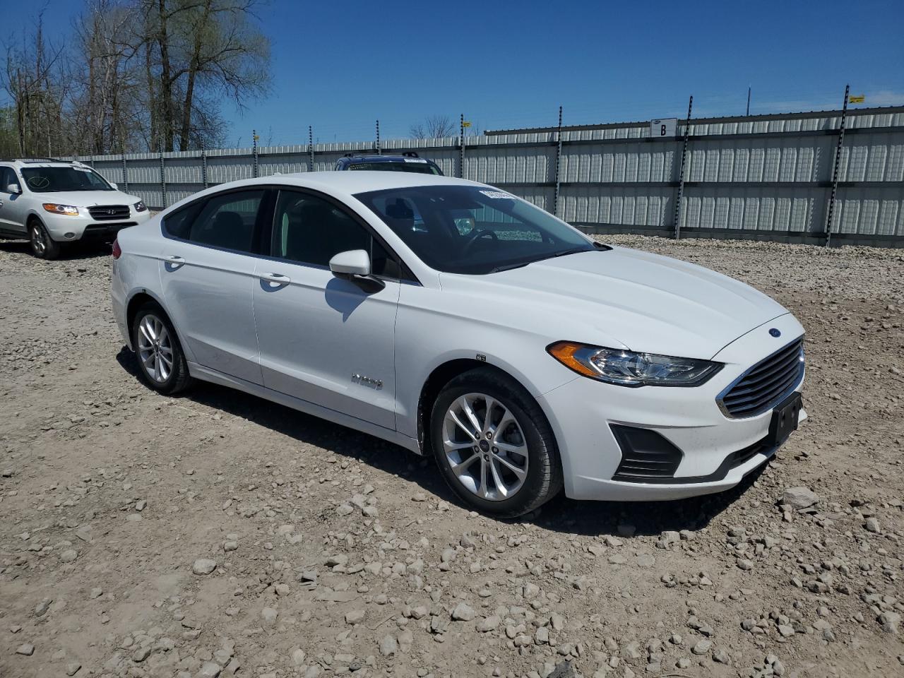 2019 Ford Fusion Se - Фото 4