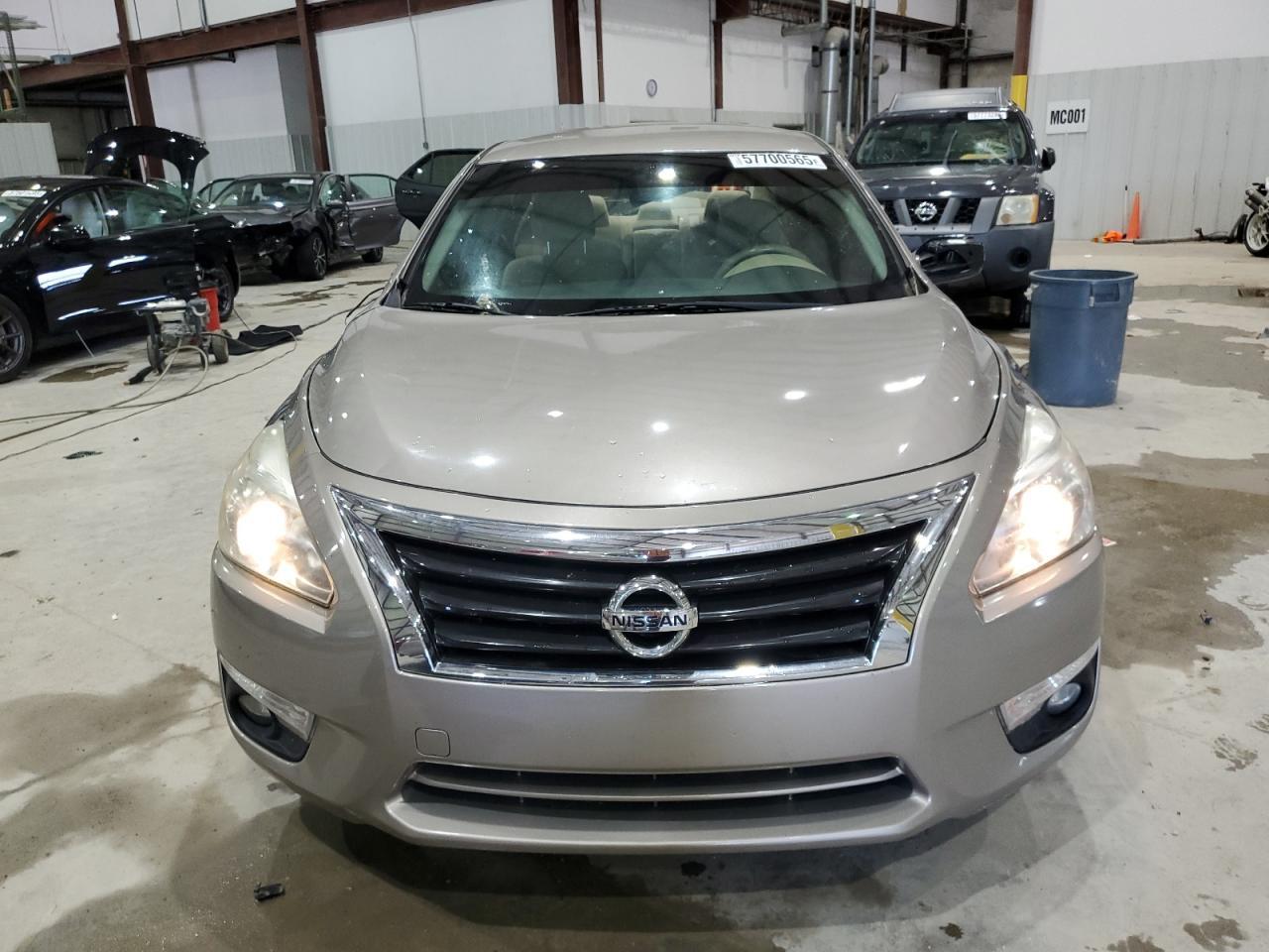 2015 Nissan Altima 2.5 - Фото 5
