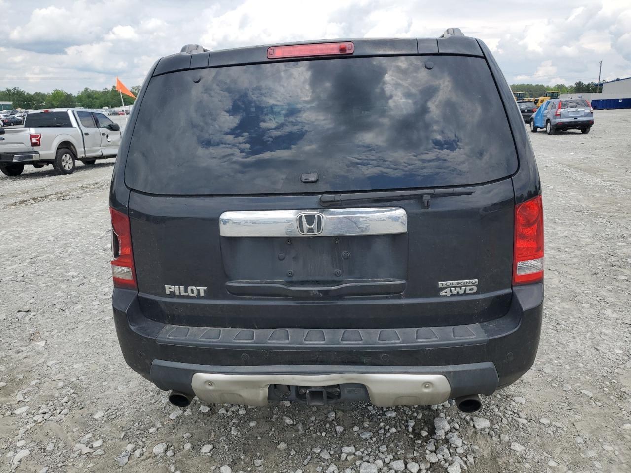 2010 Honda Pilot Touring - Image 6