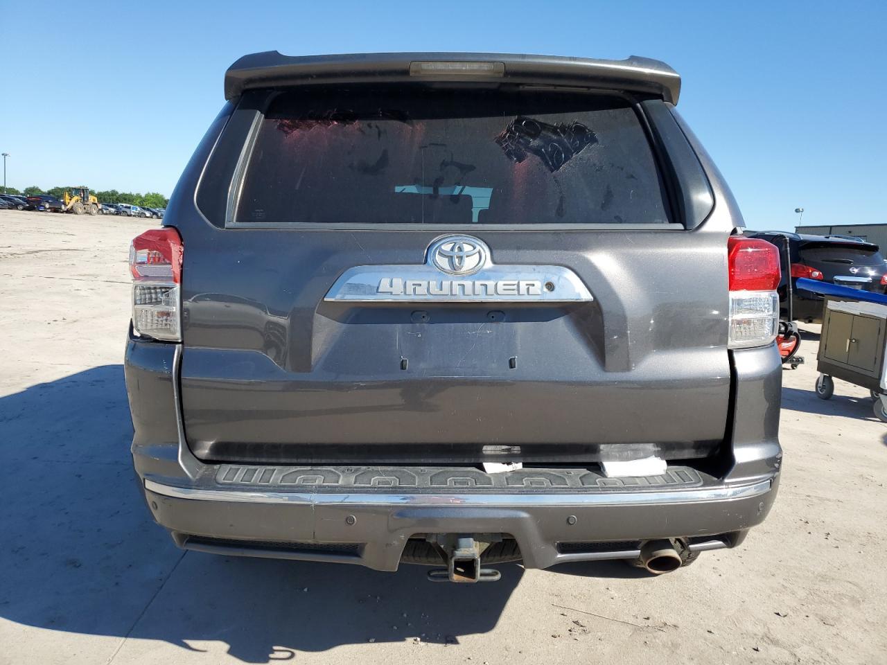 2010 Toyota 4Runner Sr5 - Image 6