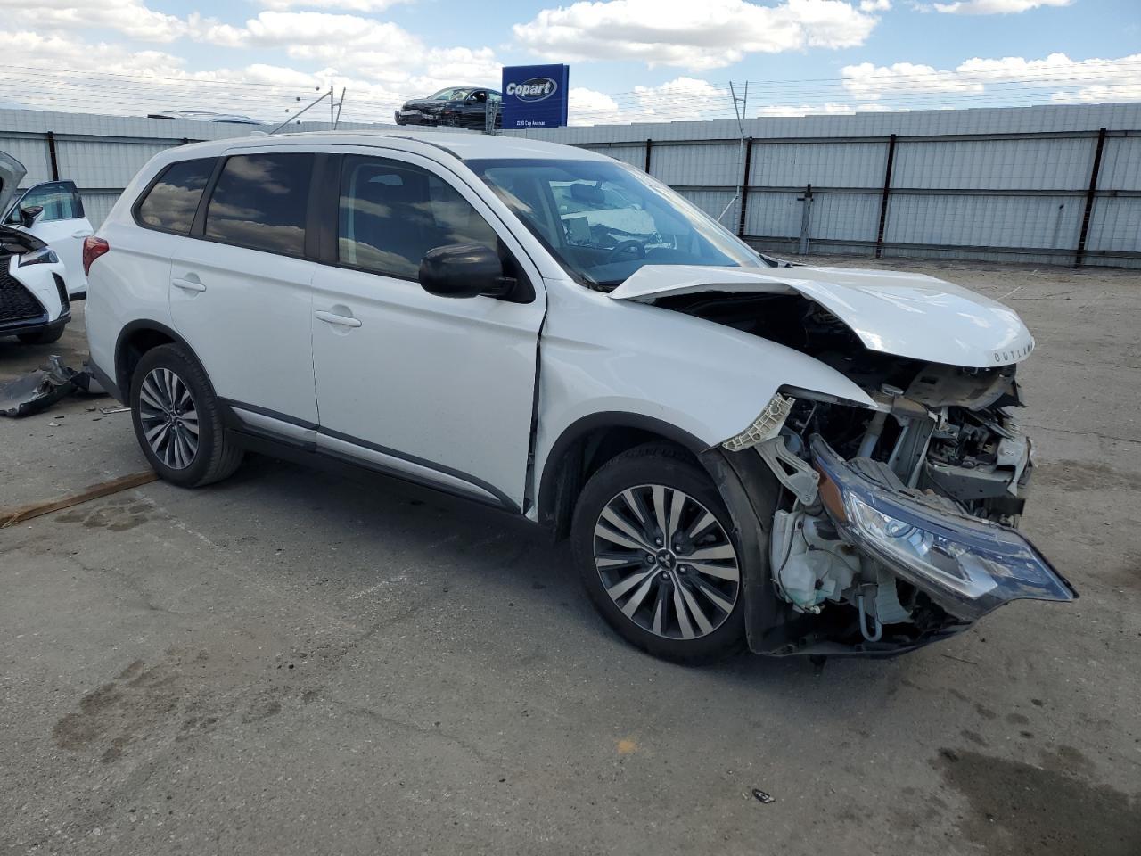 2020 Mitsubishi Outlander Es - Фото 4