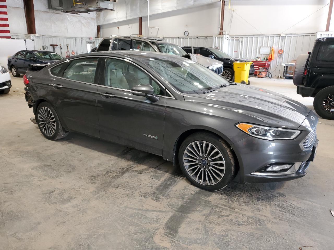 2017 Ford Fusion Titanium Hev - Image 4