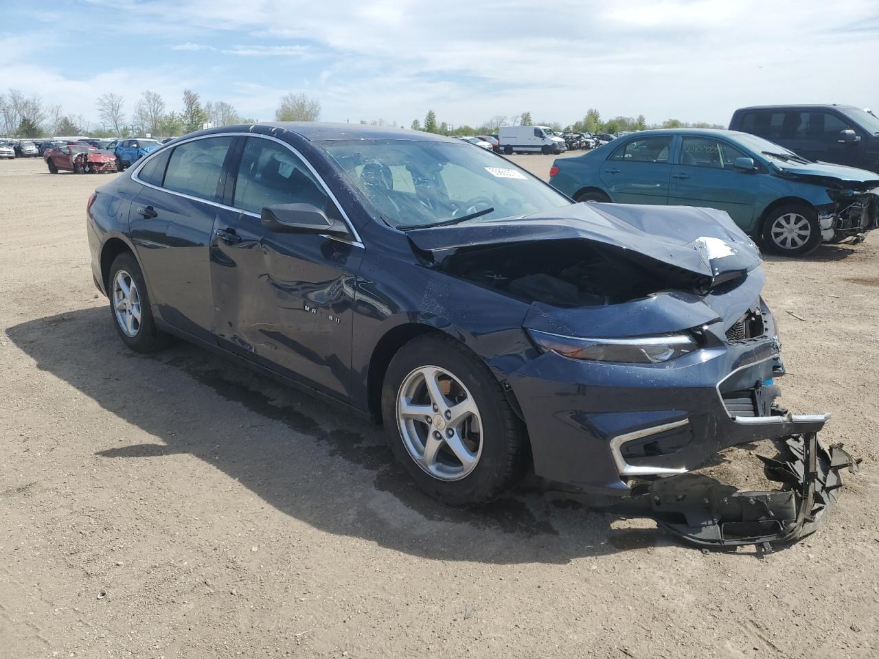 2017 Chevrolet Malibu Ls - Фото 4