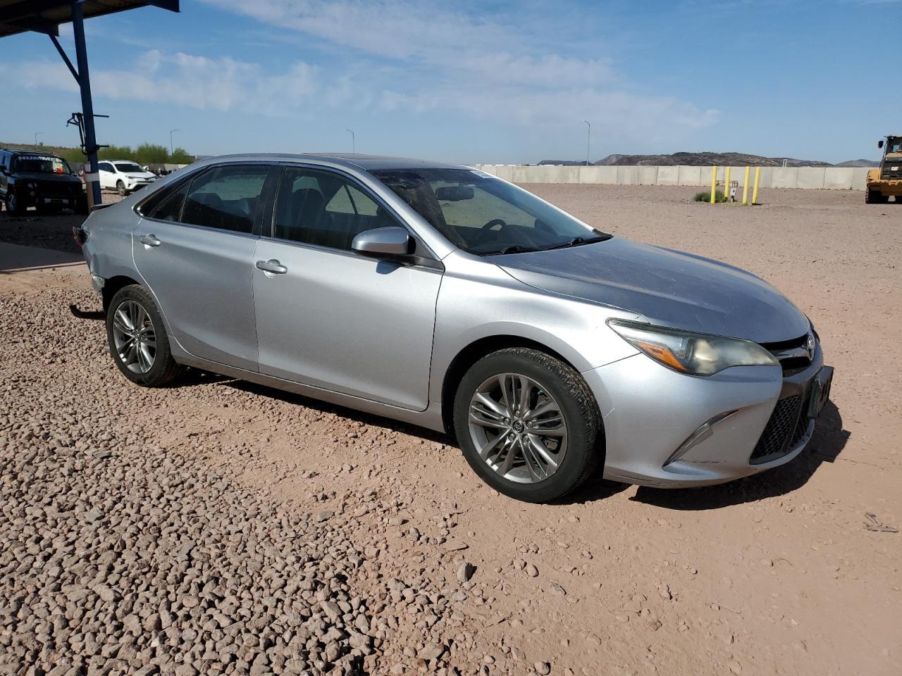2015 Toyota Camry Le - Image 4