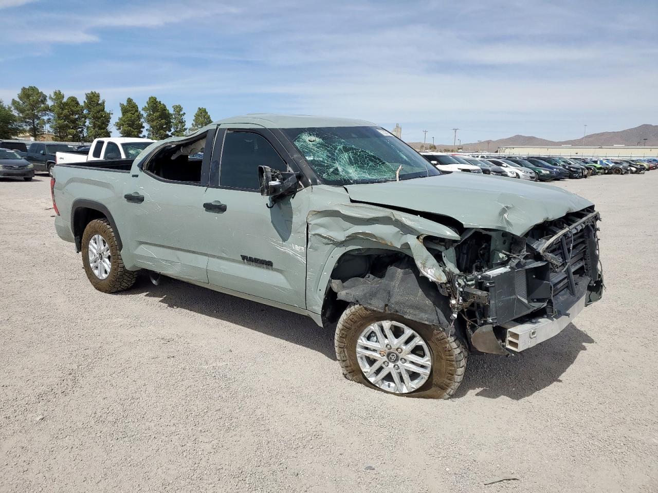2025 Toyota Tundra Crewmax Sr - Image 4