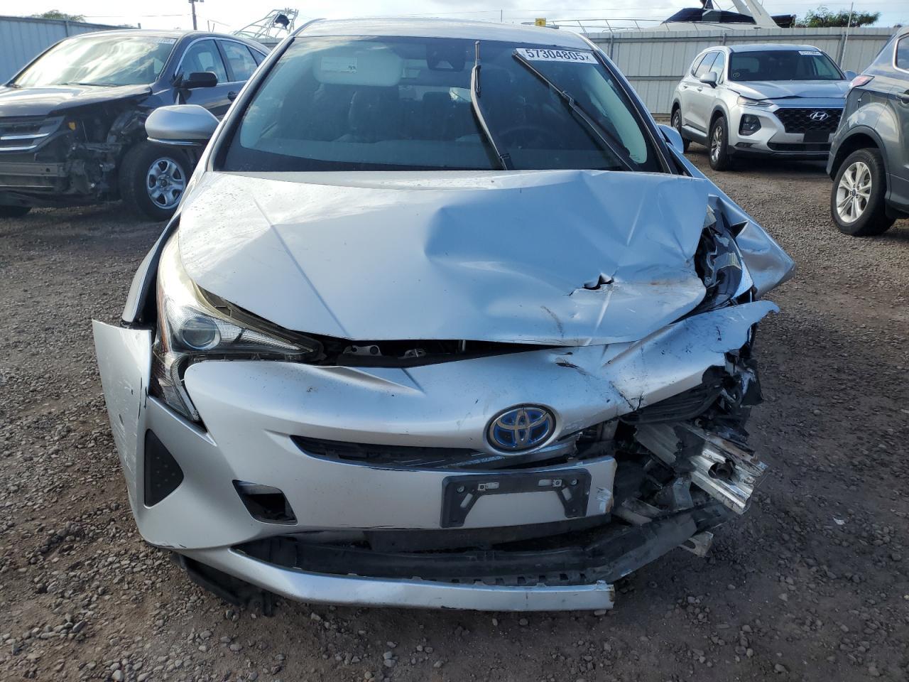 2017 Toyota Prius - Image 5