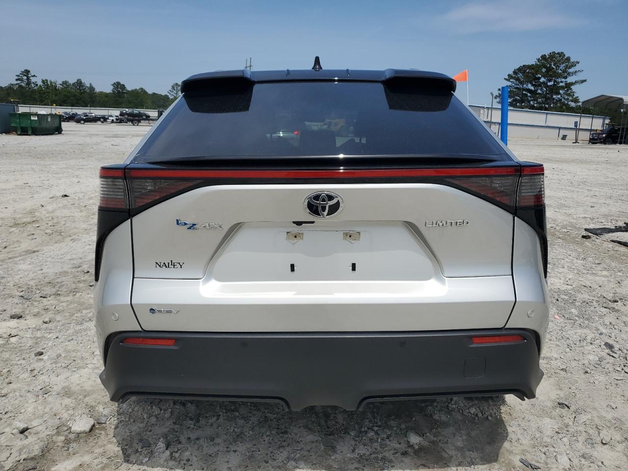 2024 Toyota Bz4X Xle - Image 6