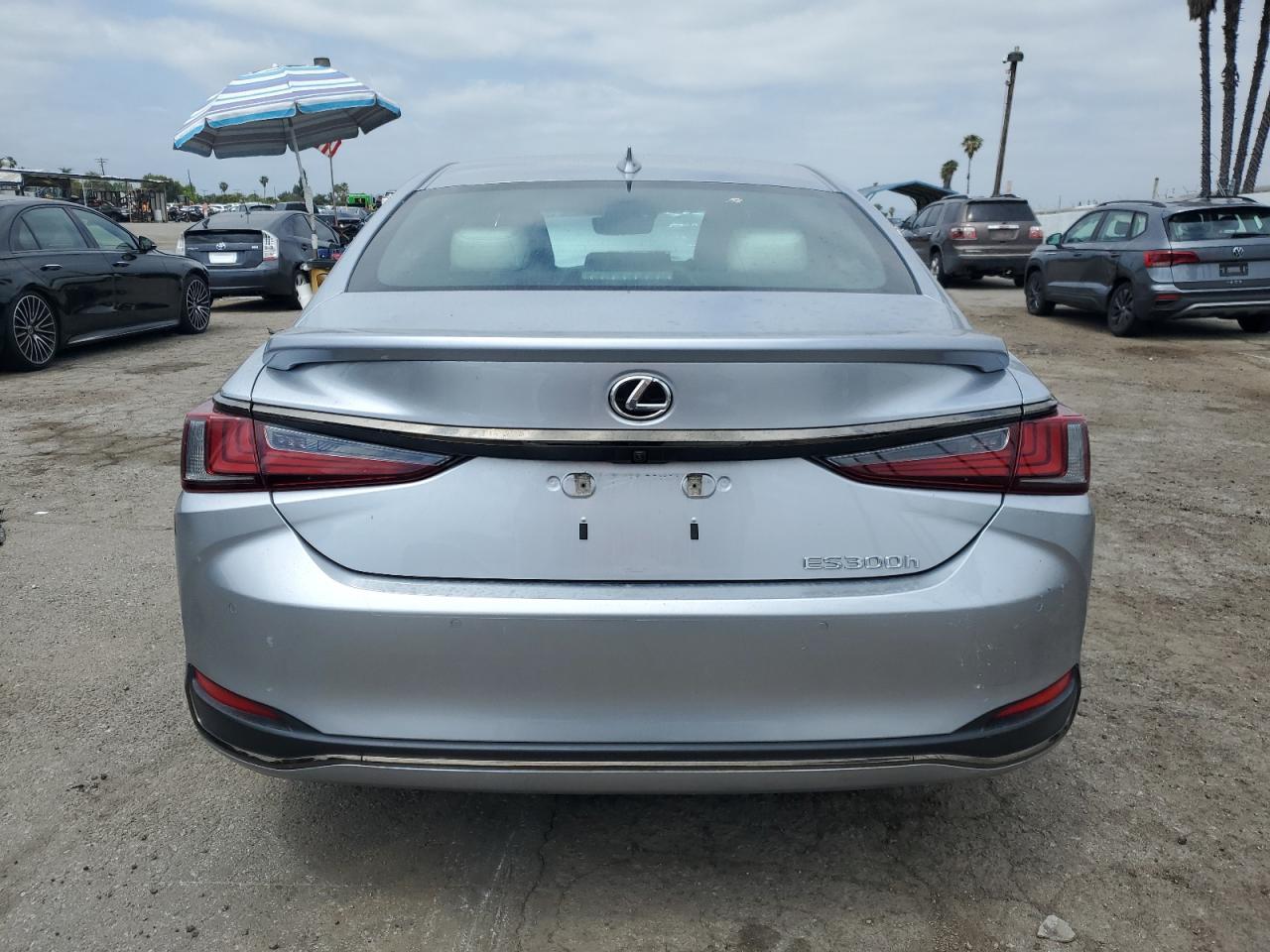 2024 Lexus Es 300H F Sport Handling - Фото 6