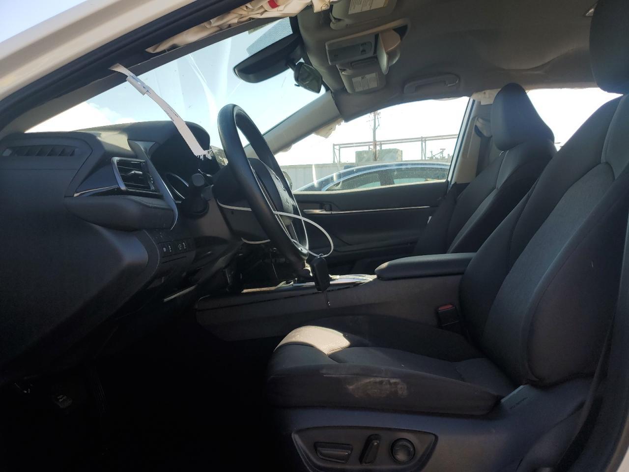 2024 Toyota Camry Le - Фото 7