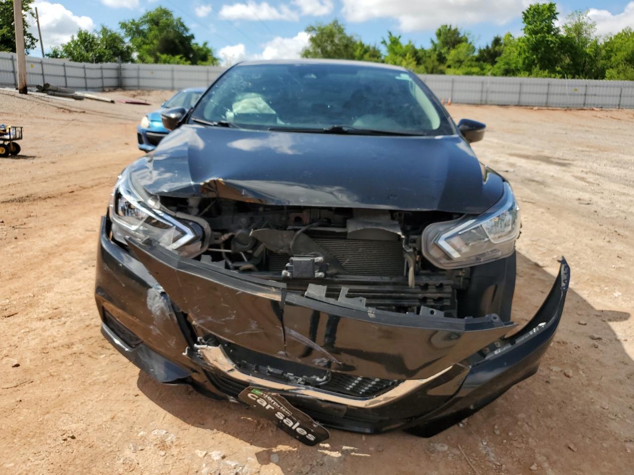 2021 Nissan Versa Sv - Image 5