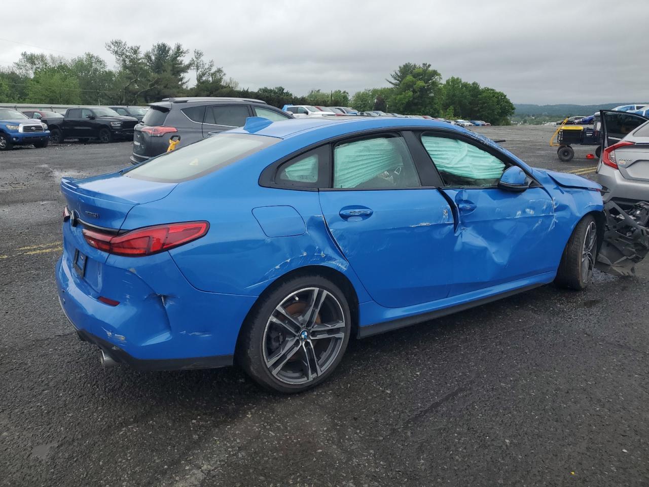 2020 BMW 228Xi - Фото 3