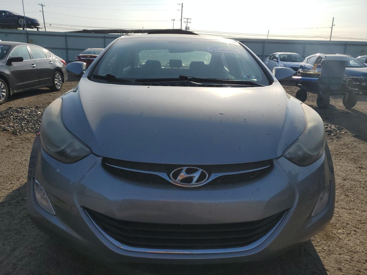 2013 Hyundai Elantra - Image 5