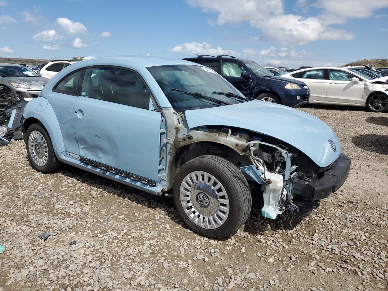 2013 Volkswagen Beetle - Image 4