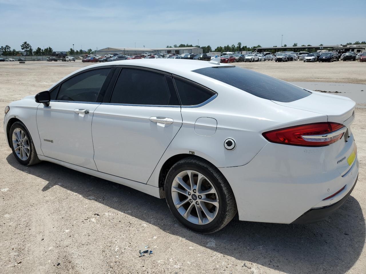 2019 Ford Fusion Se - Фото 2