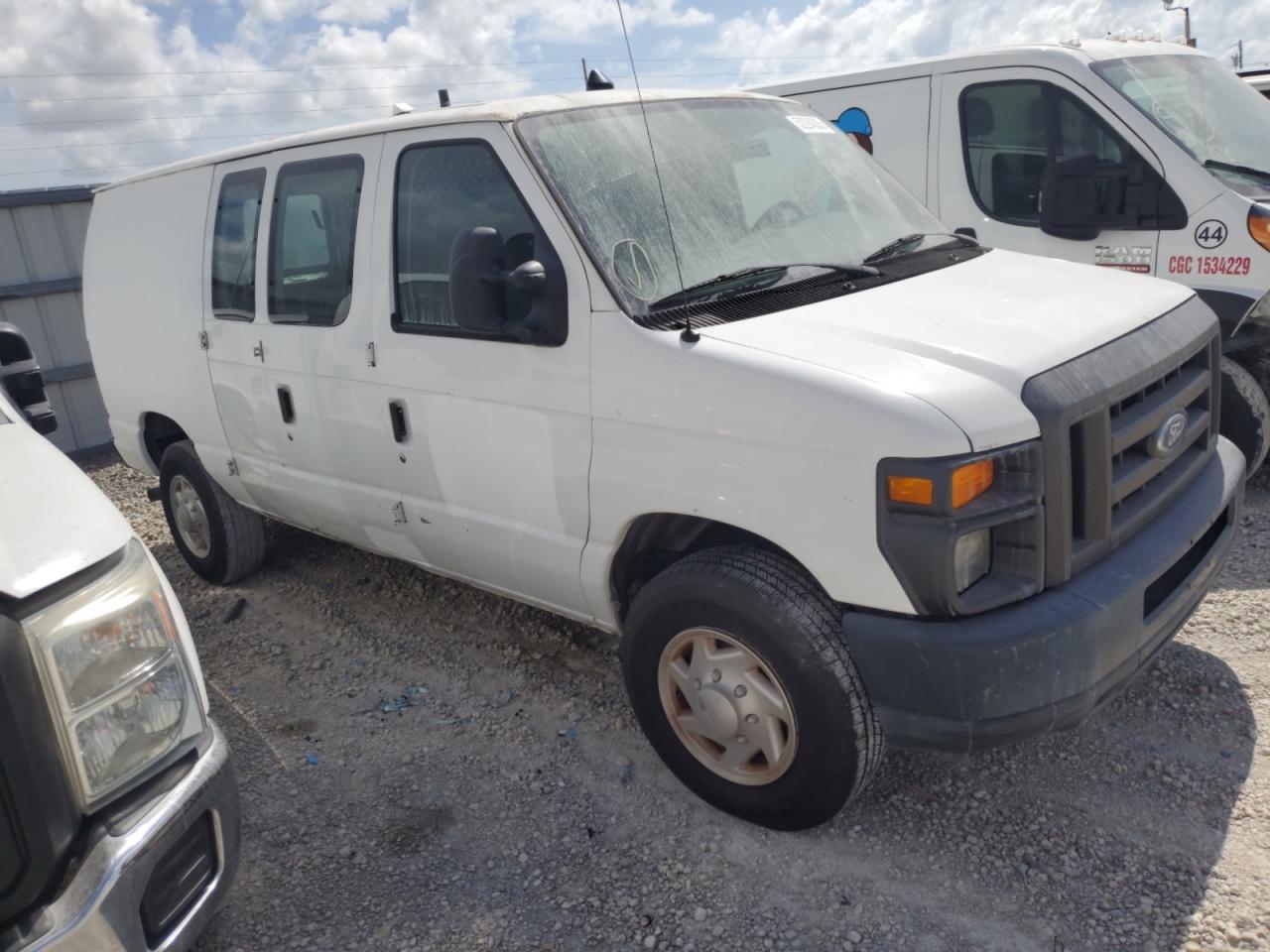 2008 Ford Econoline E350 Super Duty Van - Фото 4