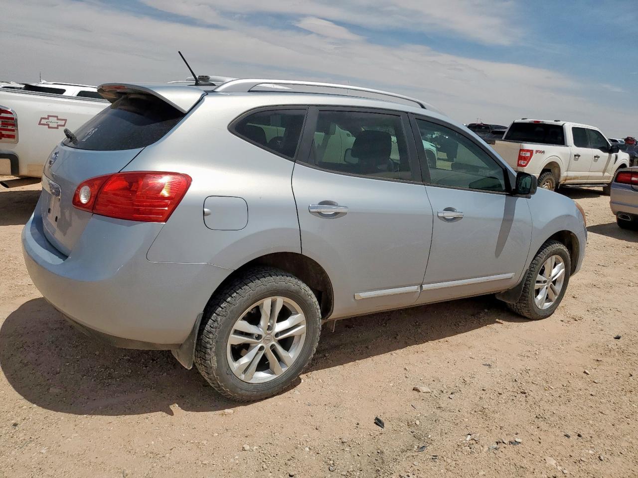 2015 Nissan Rogue Select S - Фото 3