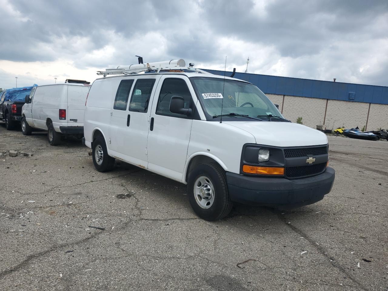2013 Chevrolet Express G2500 - Image 4
