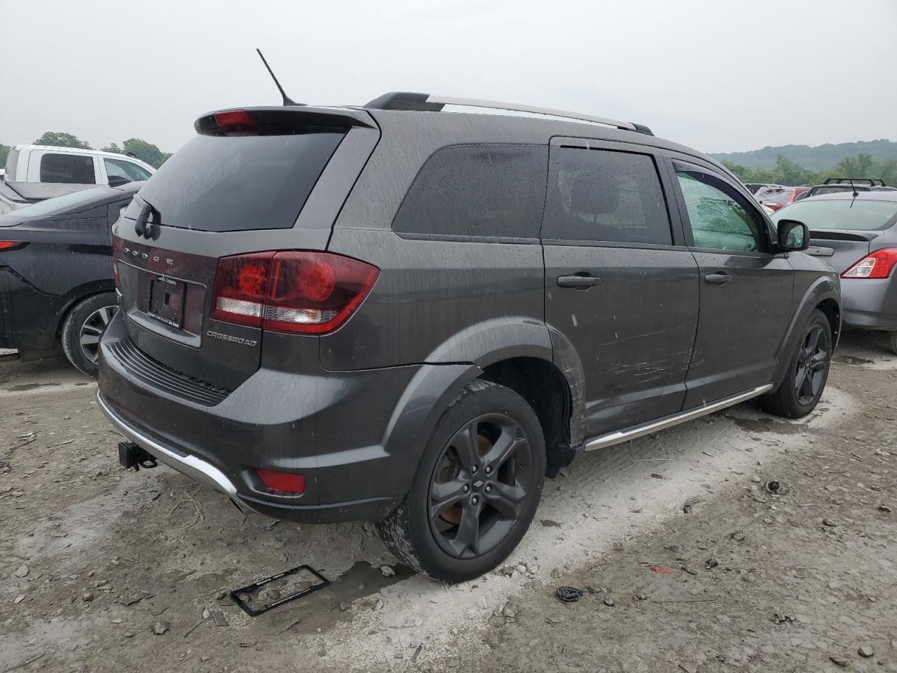 2018 Dodge Journey Crossroad - Image 3