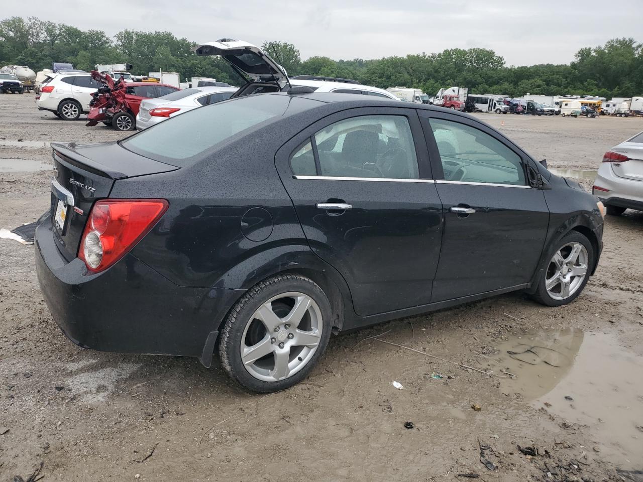 2016 Chevrolet Sonic Ltz - Фото 3