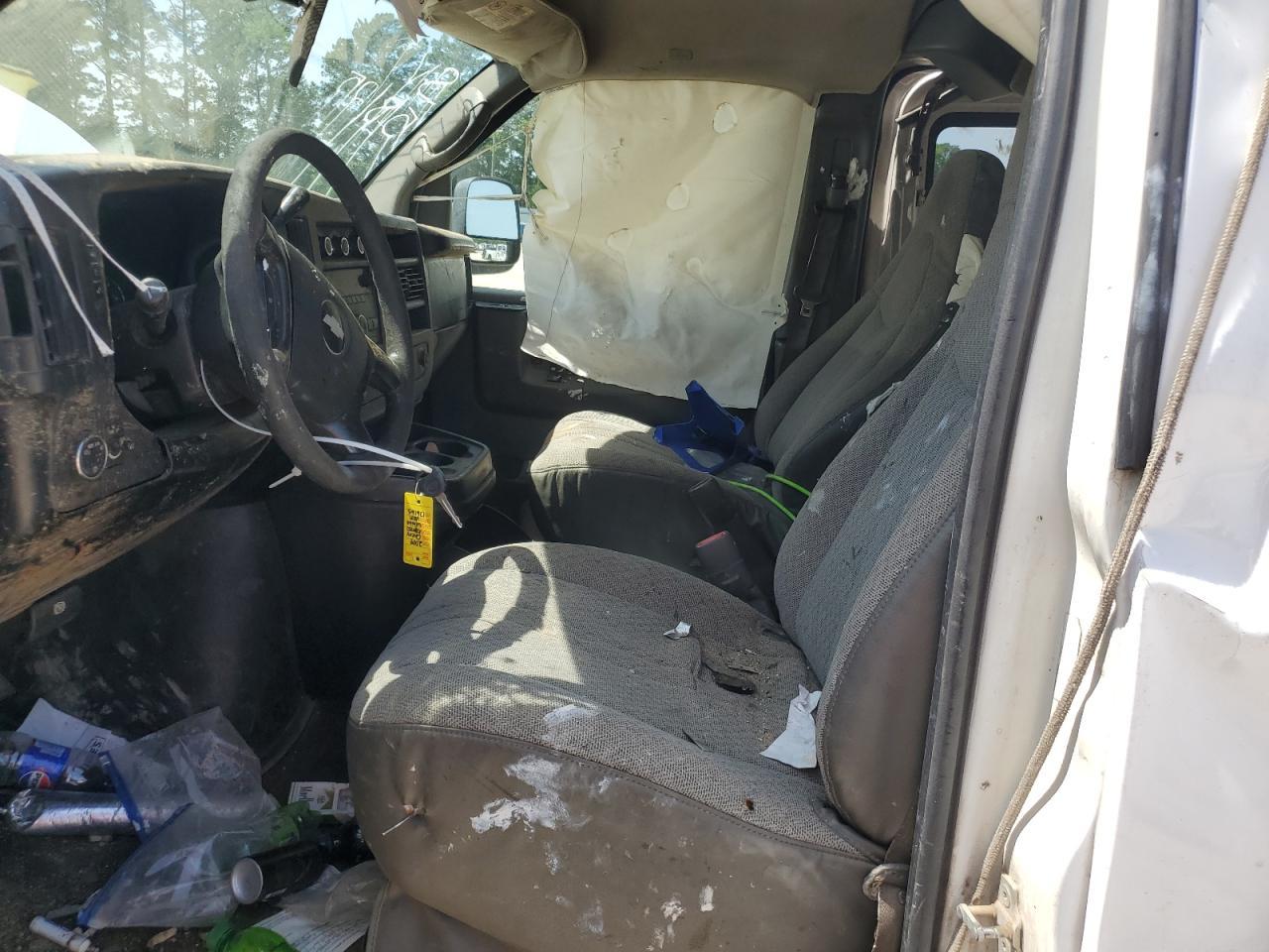 2009 Chevrolet Express G3500 - Image 7