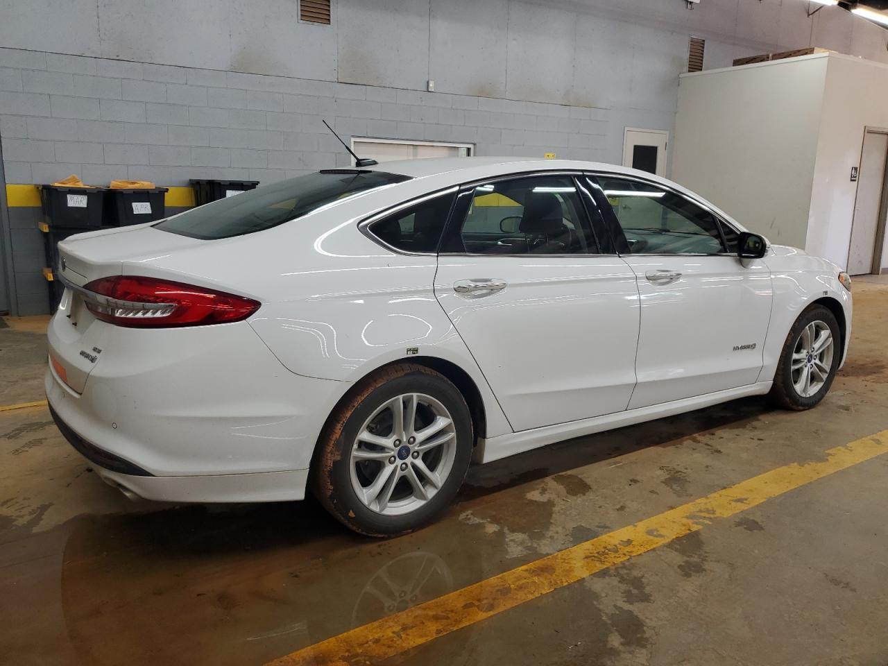 2018 Ford Fusion Se Hybrid - Image 3