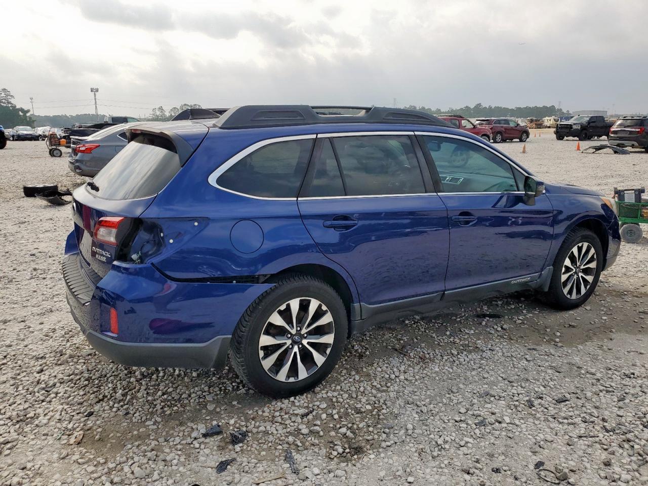 2017 Subaru Outback 2.5I Limited - Image 3