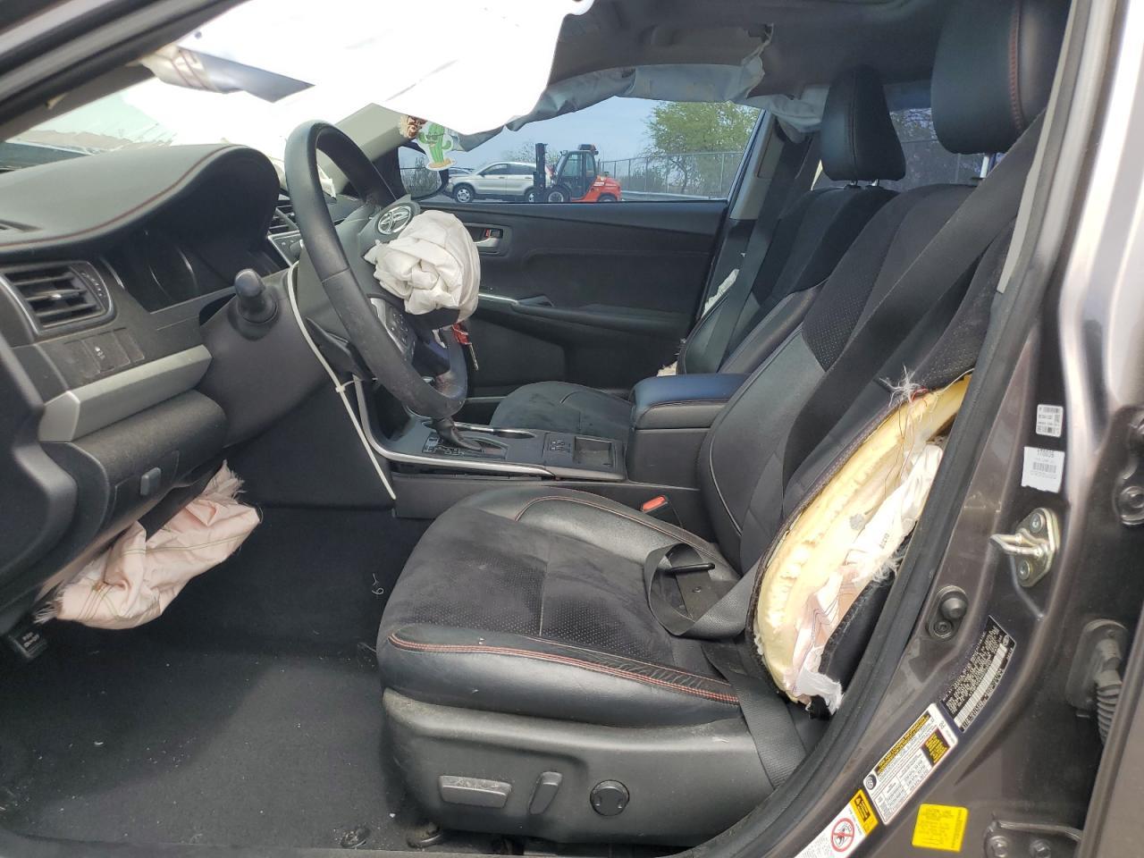 2017 Toyota Camry Le - Фото 7