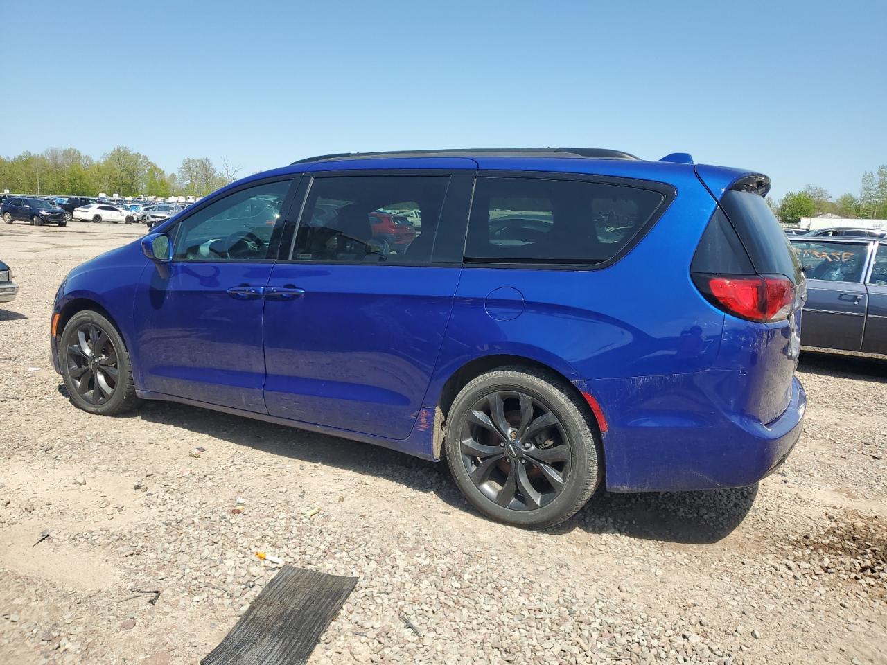 2019 Chrysler Pacifica Touring L - Фото 2