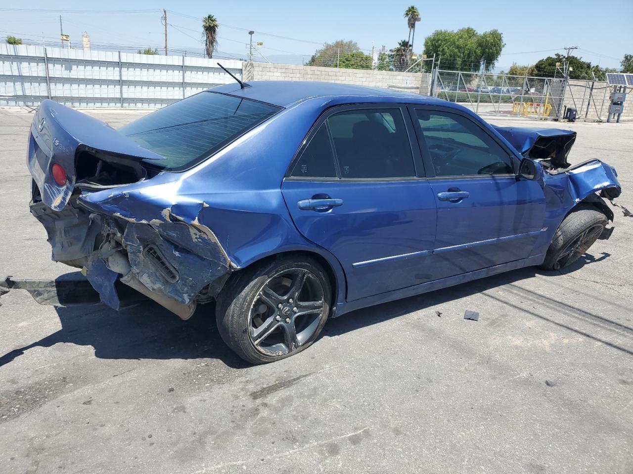 2002 Lexus Is 300 - Image 3